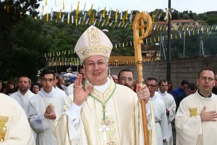 Il vescovo di Ales-Terralba padre Roberto Carboni (foto Antonio Pintori)
