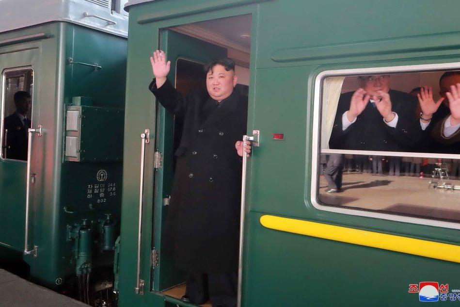 Corea del Nord, Kim partito in treno per il summit da Trump