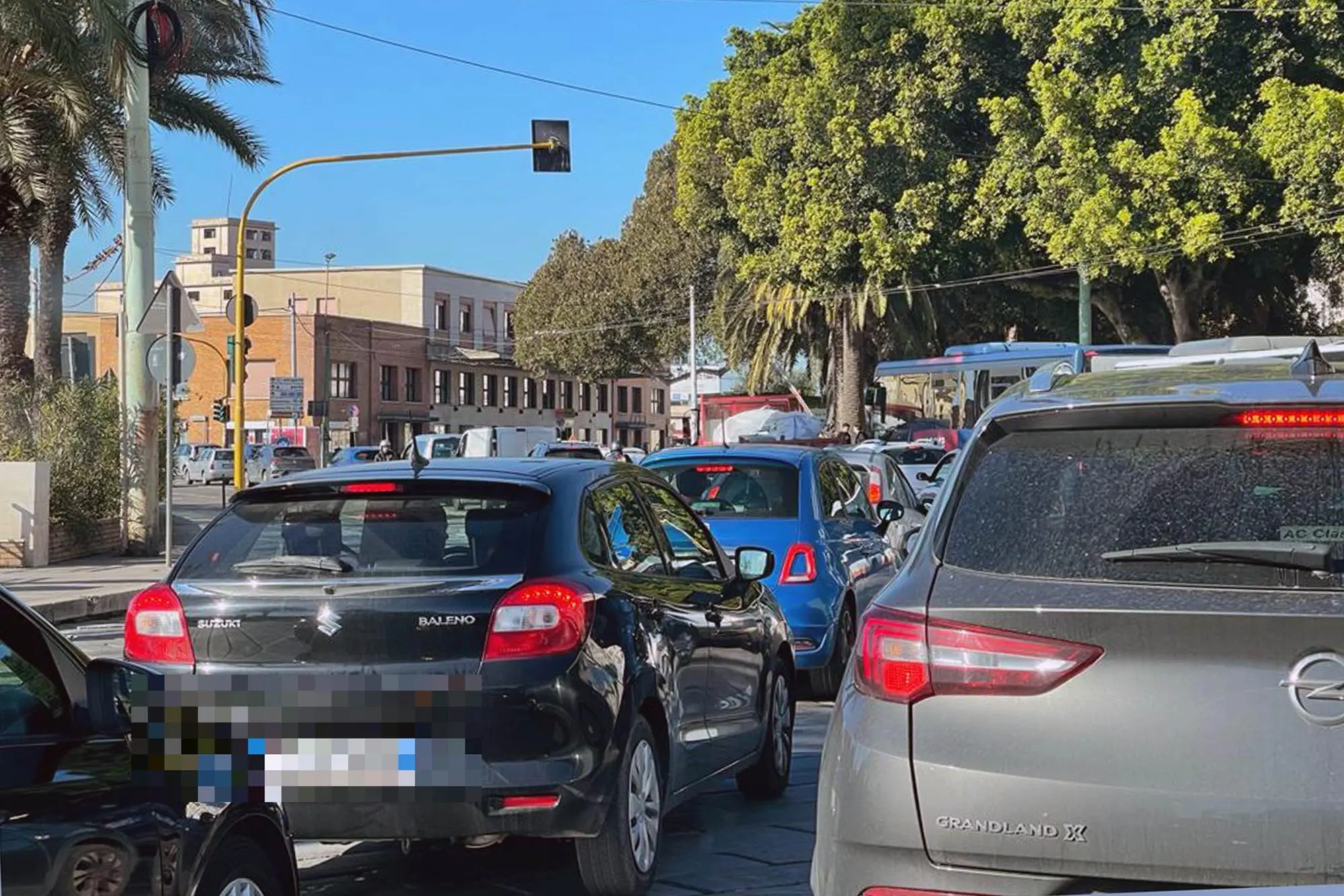 Cagliari, traffico in via Roma (archivio L'Unione Sarda - Ungari)
