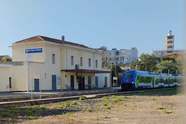 Stazione ferroviaria a Porto Torres (foto Pala)
