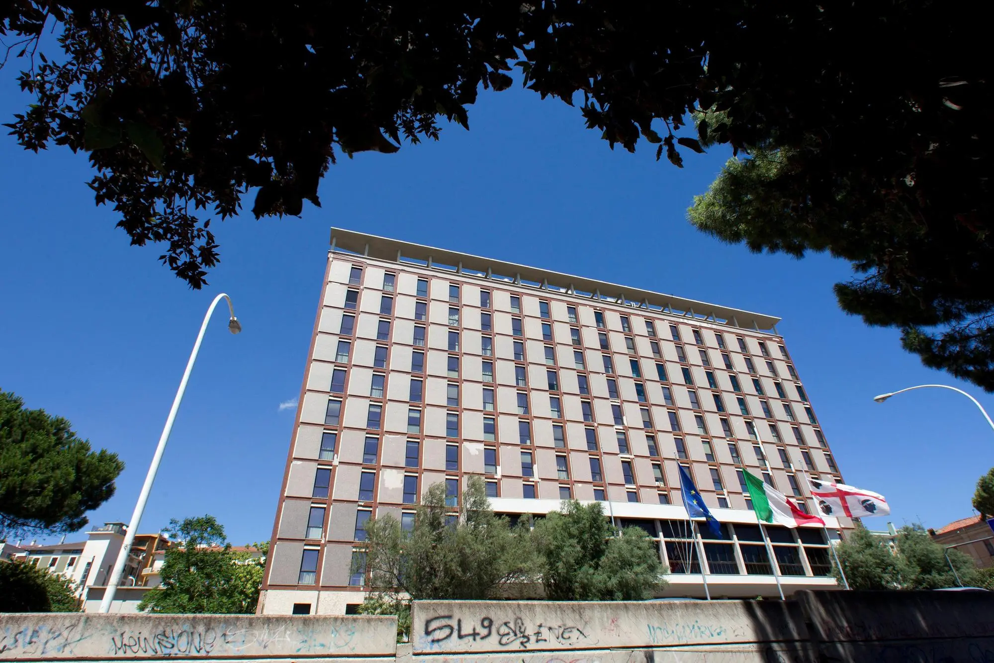 Il palazzo della Regione in viale Trento (L'Unione Sarda)