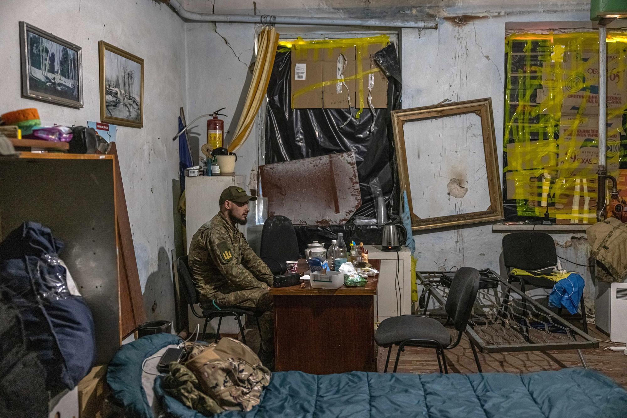 Un soldato ucraino (Ansa)