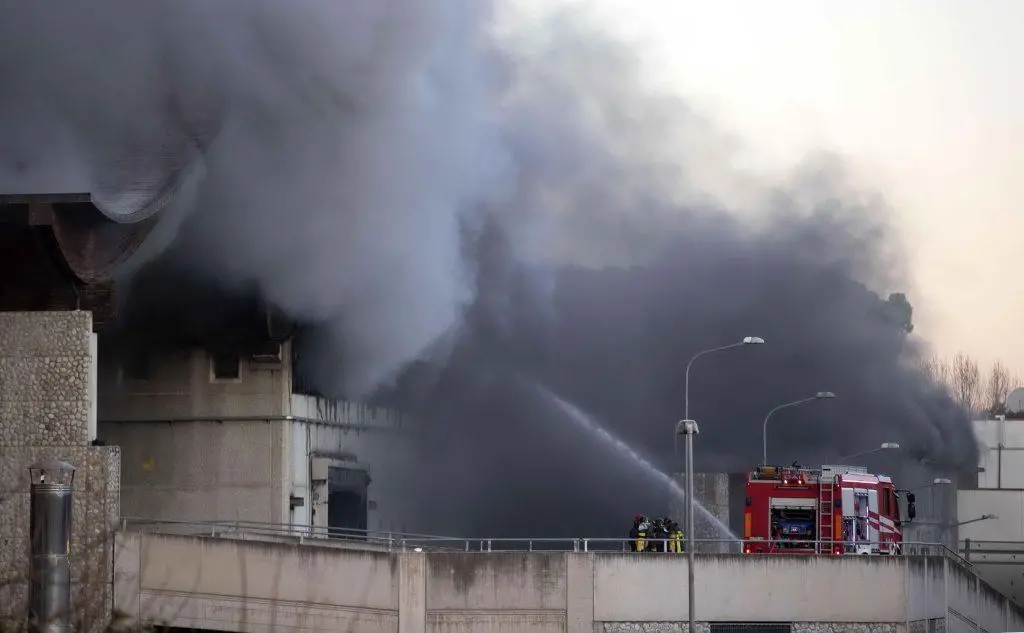 L'incendio è scoppiato nell'impianto Ama di via Salaria