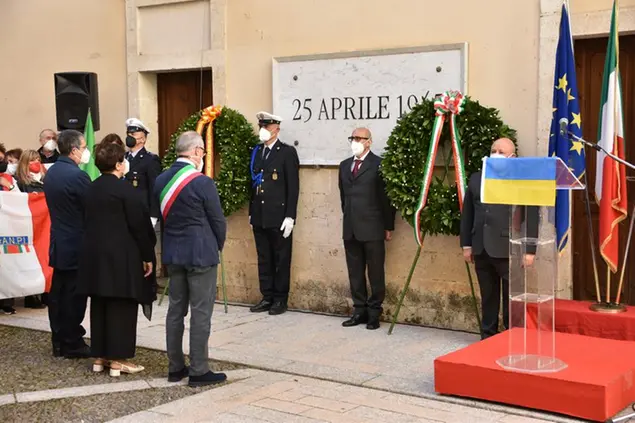 La cerimonia a Sassari (foto @ComunediSassari)