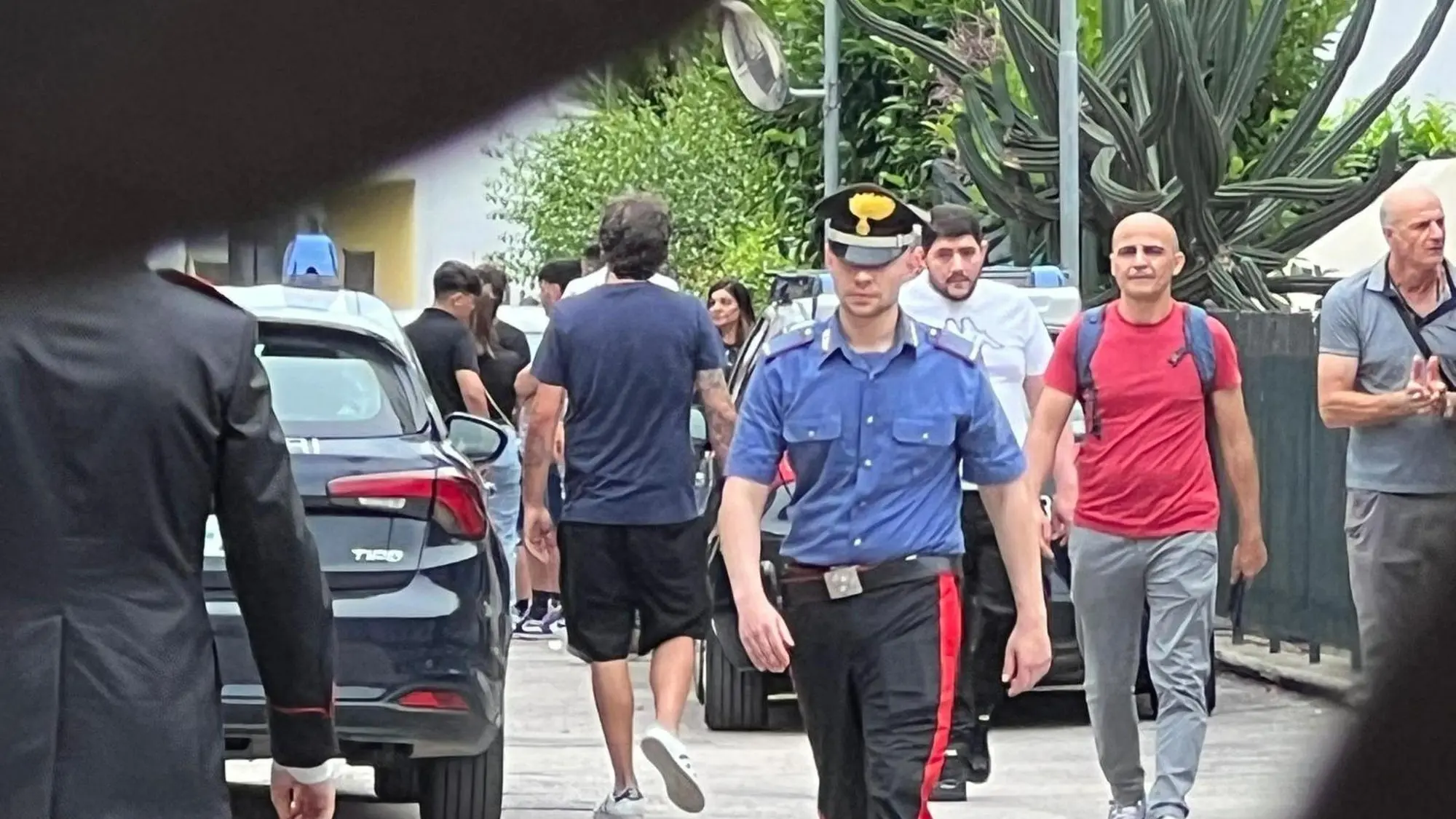 Bimba di 5 anni precipita dal balcone e muore
