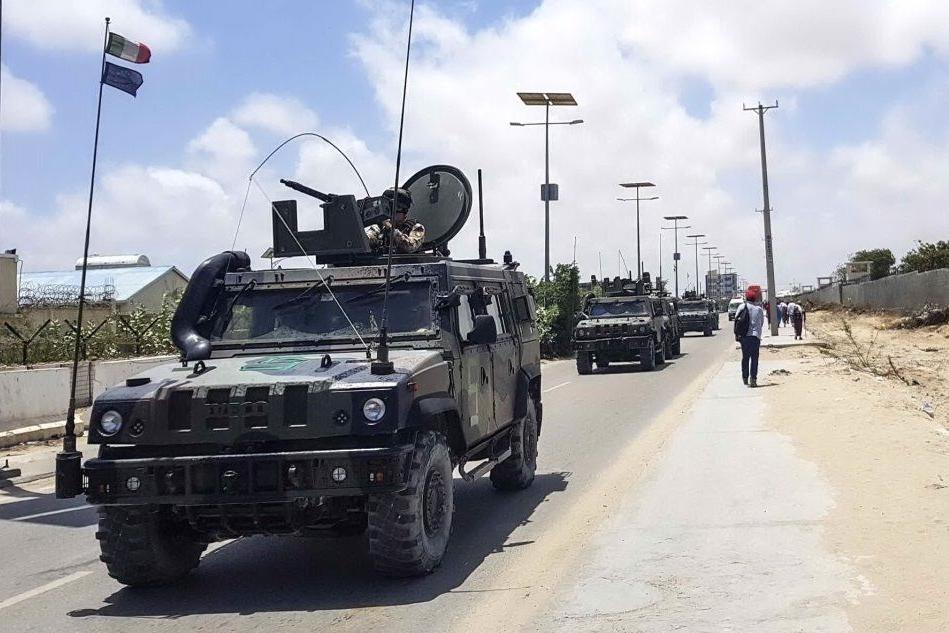 Somalia, attacco contro un mezzo militare italiano: morti 4 studenti
