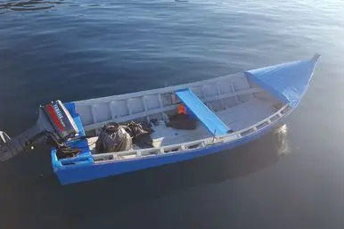 Un barchino usato dai migranti