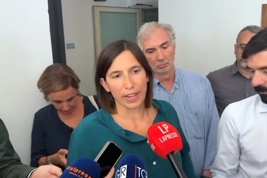 Schlein: "Vannacci vada a Dongo per vedere come è finito il fascismo"