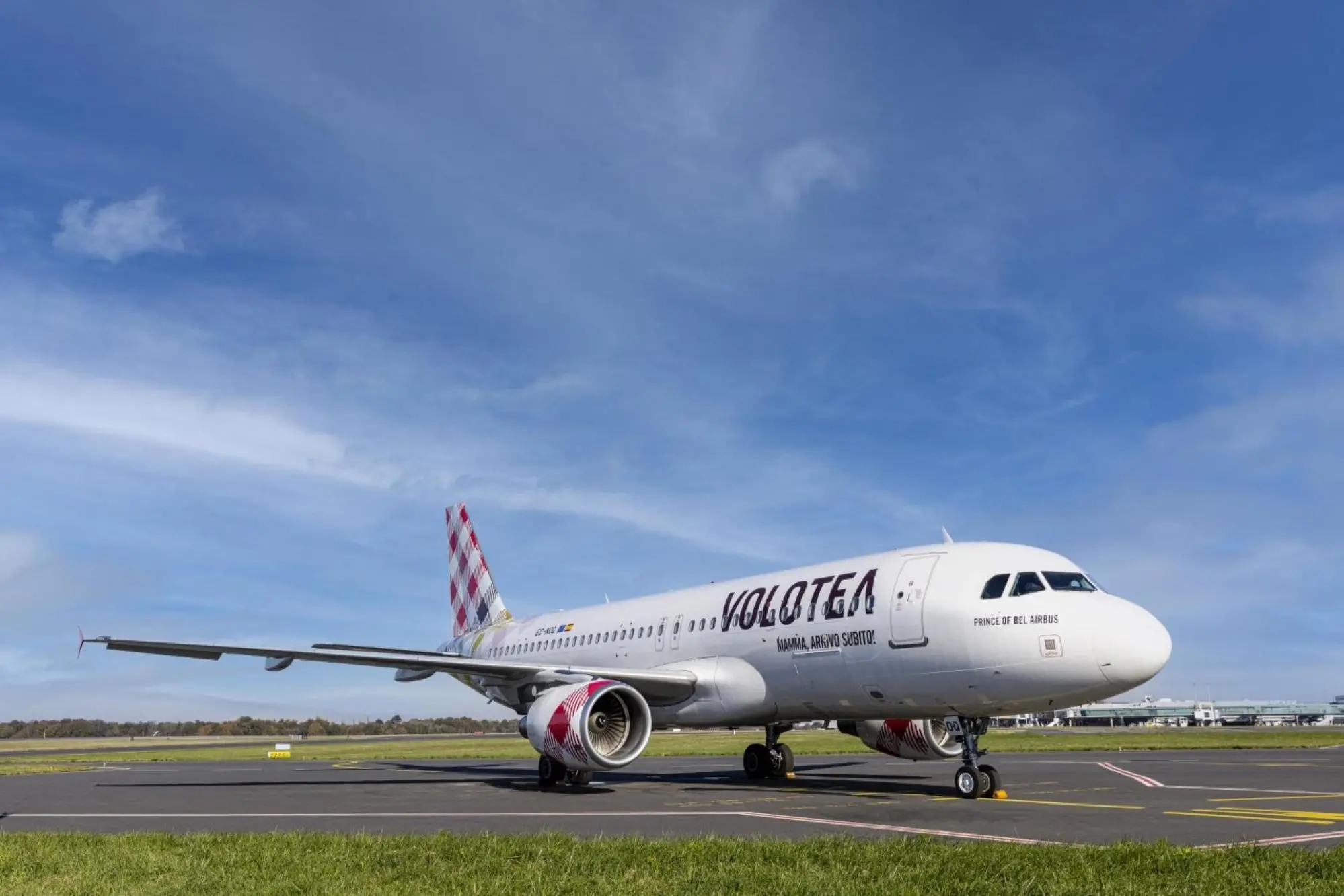 Un velivolo della Volotea (Ansa)