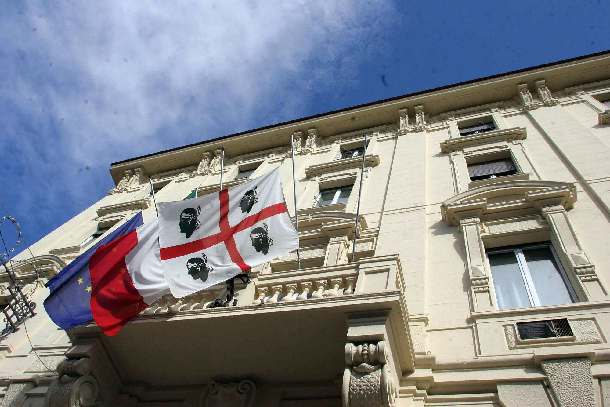 09 05 2006 Cagliari piazza del carmine il tribunale del TAR Foto Francesco Capai