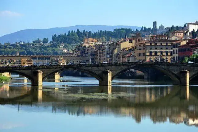 Il ponte Amerigo Vespucci a Firenze