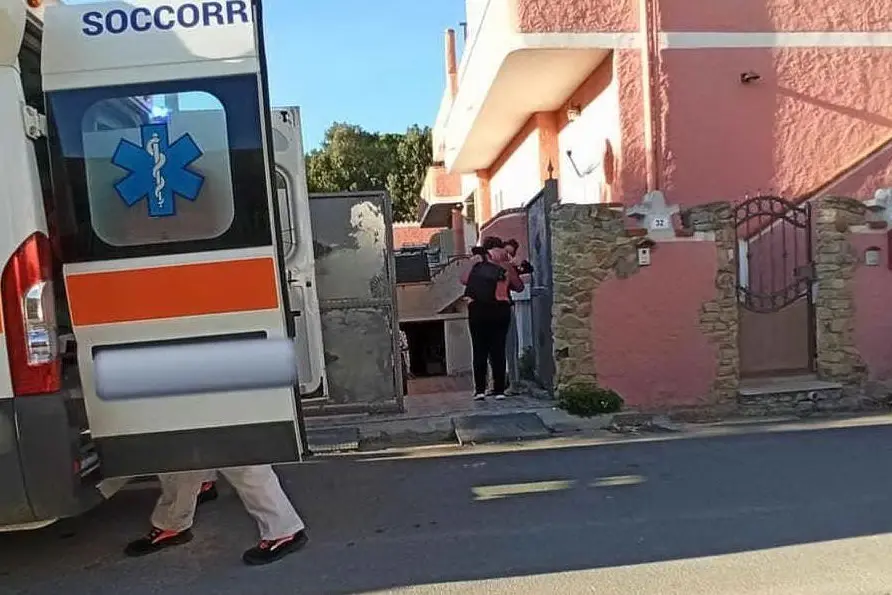 L'ambulanza che ha portato Manuel a Maracalagonis (foto Facebook)