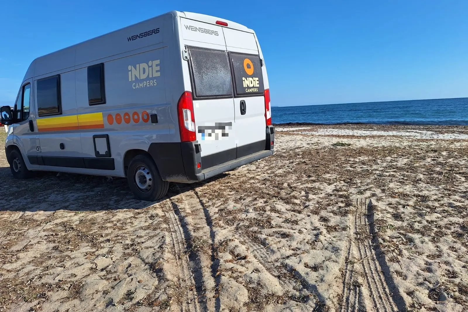 Camper parcheggiato a Pazzona-Stintino (foto concessa)