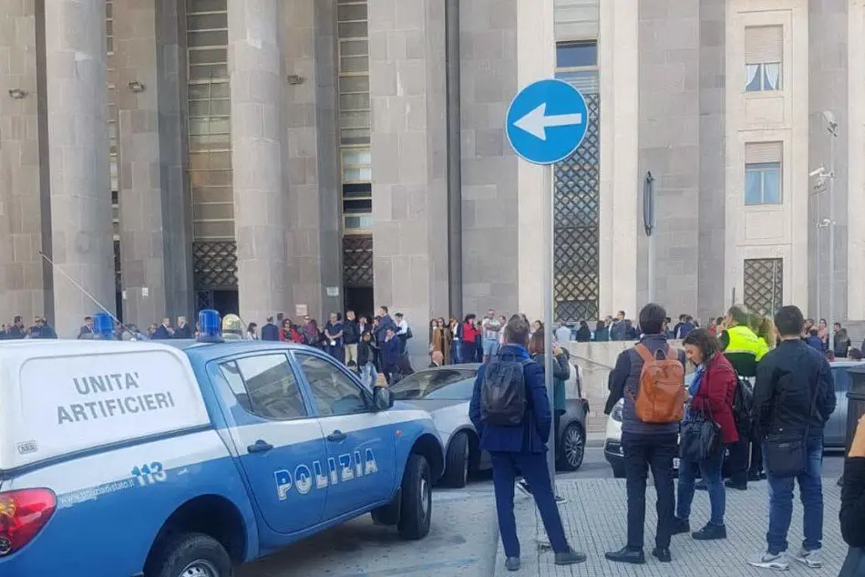 Cagliari, nuovo allarme bomba in tribunale