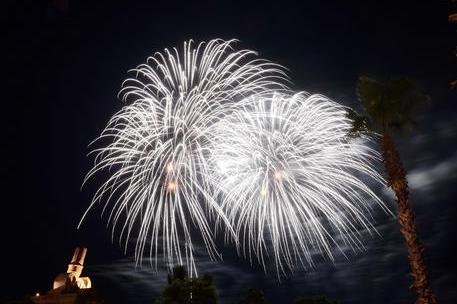 Fuochi d’artificio nella notte svegliano gli abitanti di San Benedetto