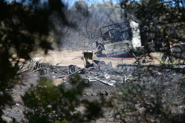 L'incendio a Bados (foto Antonio Satta)