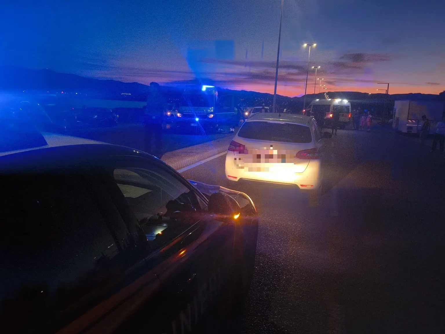 Ragazzi morti in scooter al Poetto, al vaglio le immagini delle telecamere - <a href="https://www.unionesarda.it/multimedia/cronaca-sardegna/quartu-due-diciottenni-morti-nellincident L'incidente di Quartu (foto Serreli)