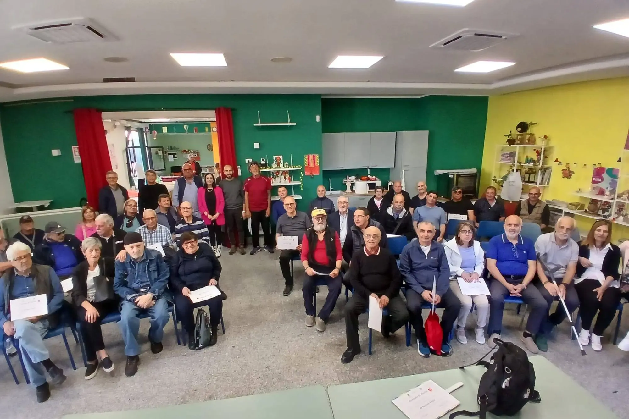 La foto di gruppo durante la consegna degli attestati (foto Lai)