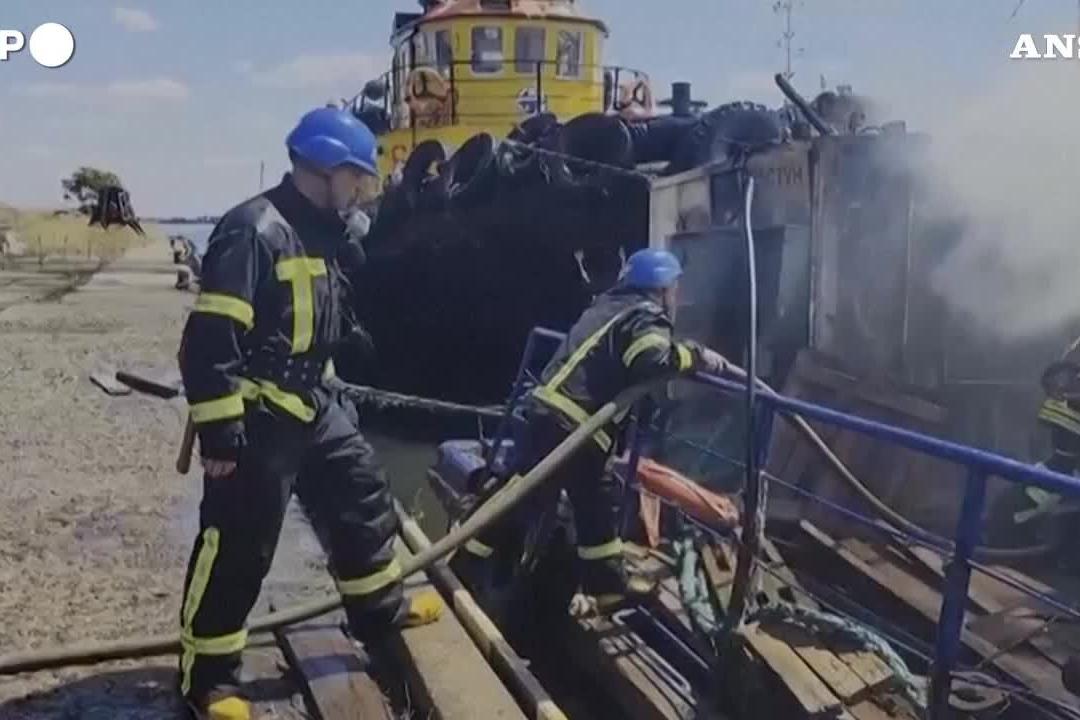 Ucraina, incendi nel porto di Odessa dopo l'attacco missilistico russo