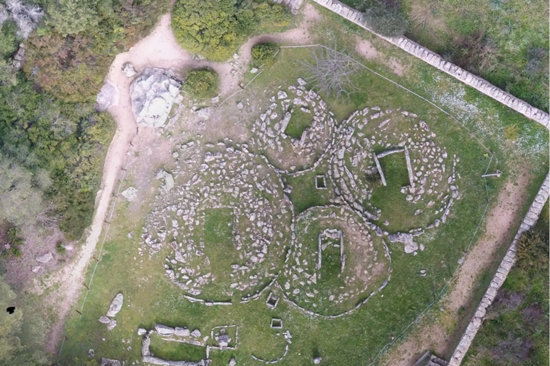 Complesso funeriario Li Muri ad Arzachena (foto ufficio stampa)