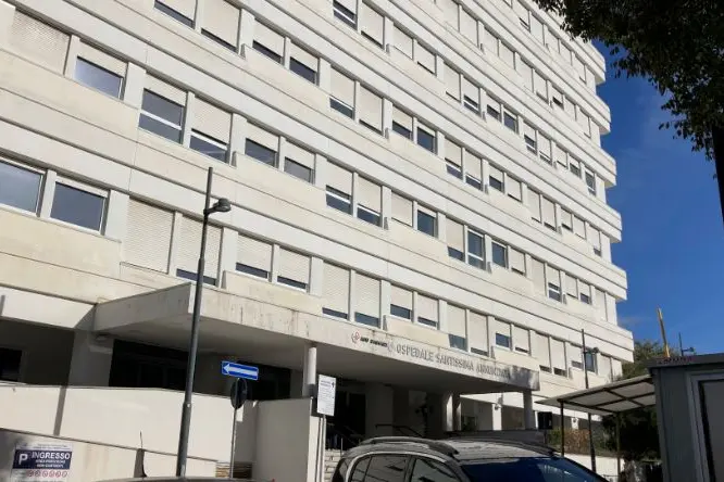 L'ospedale civile Santissima Annunziata (foto L'Unione Sarda - Pala)