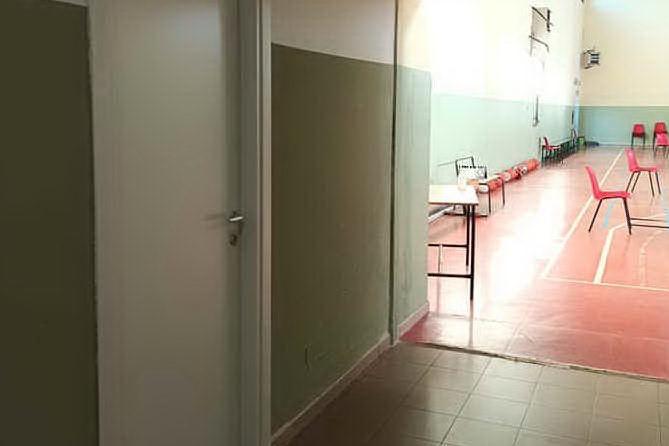 Maracalagonis, porte e finestre nuove nella scuola media Manzoni
