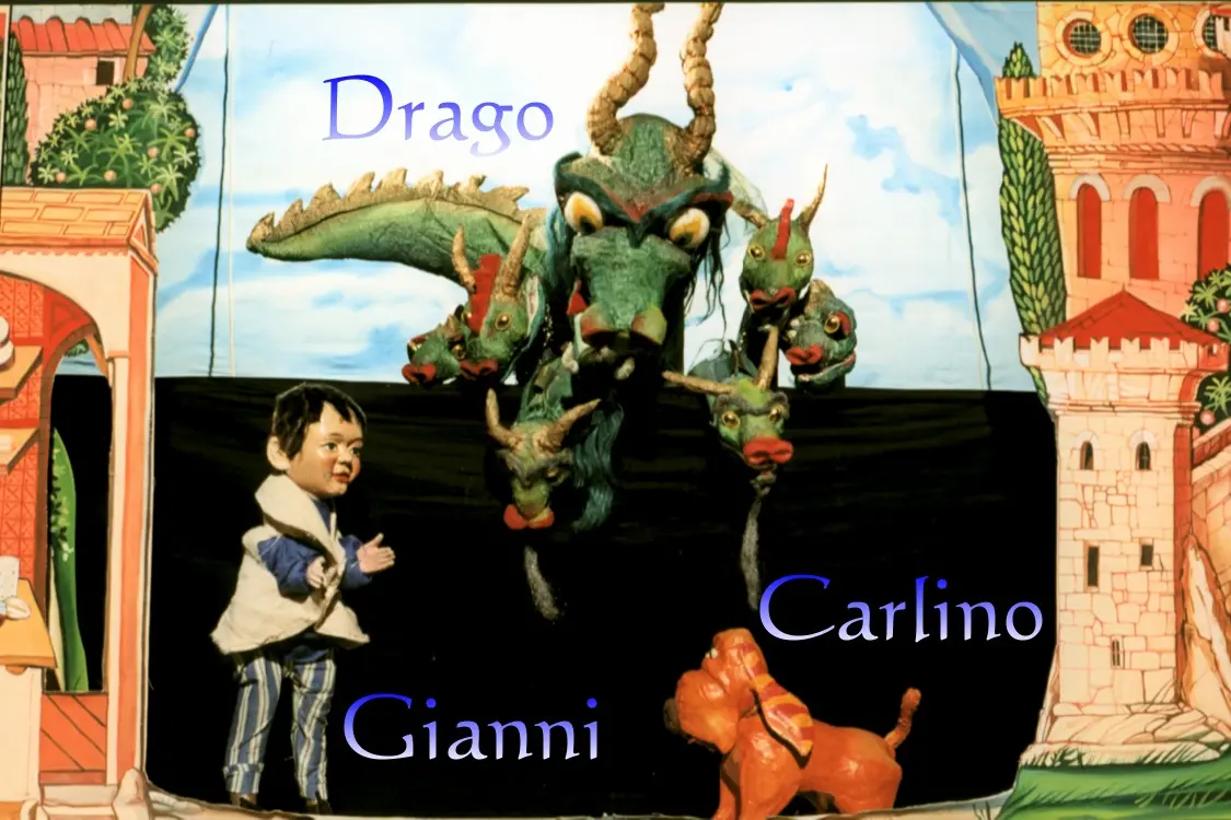 Lo spettacolo con le marionette