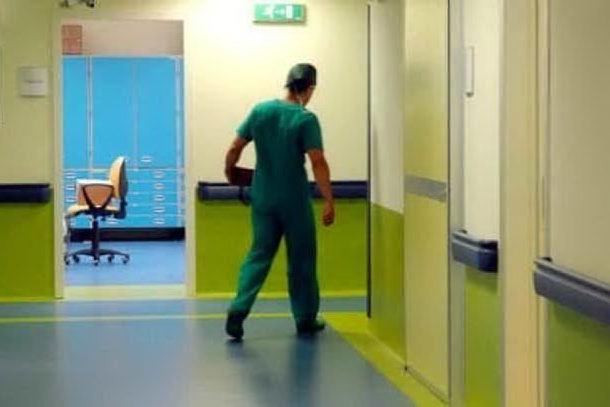 Paziente denuncia: &quot;Un infermiere dell'ospedale di Macerata mi ha violentata&quot;