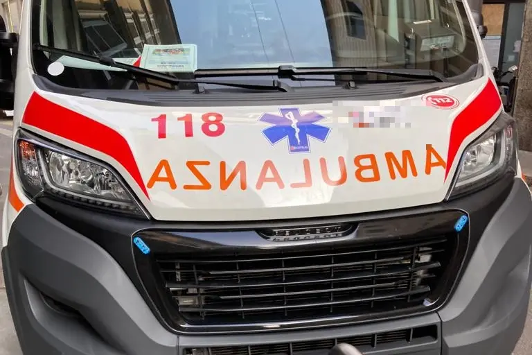 Un'ambulanza (Foto simbolo L'Unione Sarda.it)