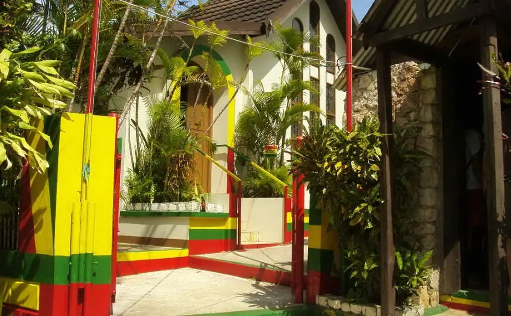 Il mausoleo dove è sepolto Bob Marley a Nine Mile