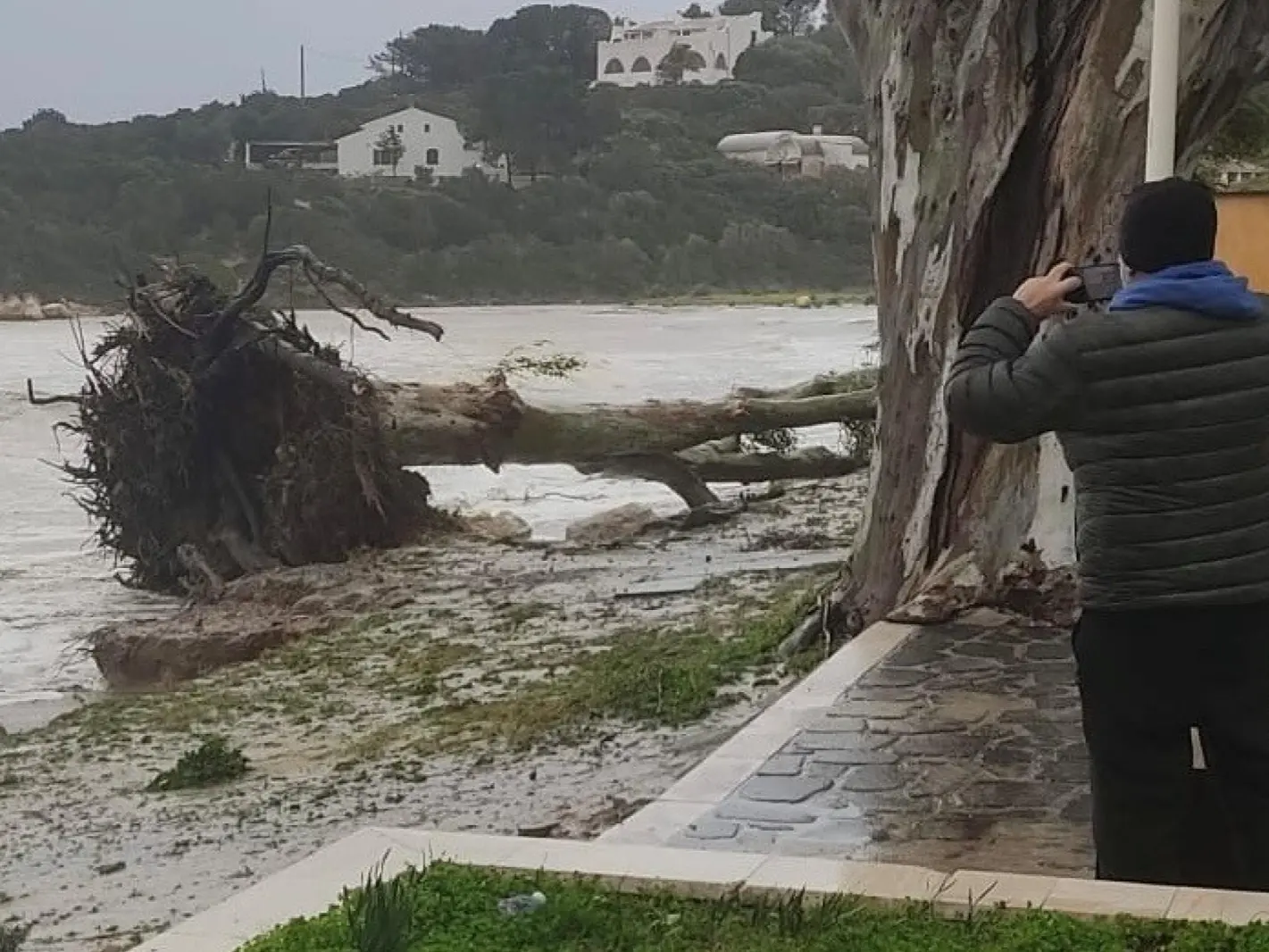 Gli effetti del ciclone Harry che ha colpito la Sardegna in questi giorni