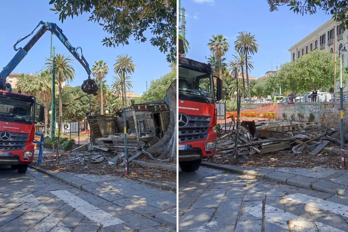 Le operazioni di rimozione dell'edicola di via Roma (Giuseppe Ungari)
