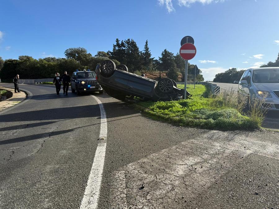 Villacidro, auto fuori strada: dinamica da chiarire
