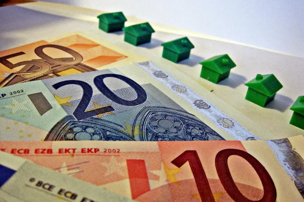 Foto simbolo: l'aumento del costo del denaro sta spingendo verso l'alto i tassi per i mutui casa