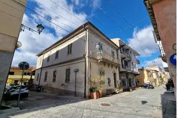 Arzachena, Palazzo Columbano