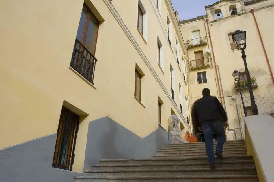 Le scalinate accanto a piazza San Sepolcro, Cagliari