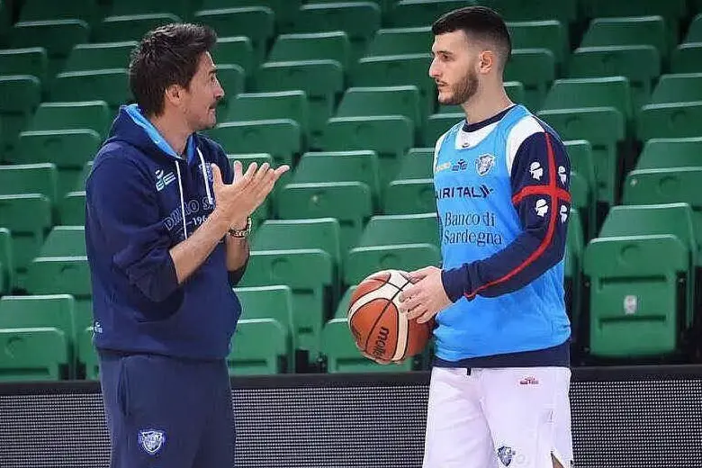 Coach Pozzecco e Spissu (foto Dinamo)