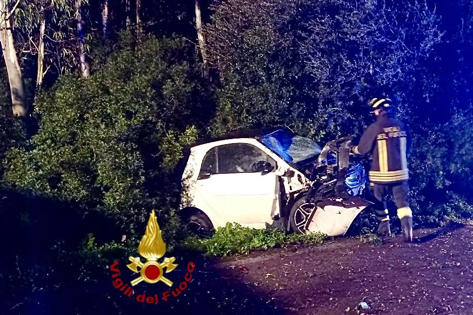 L'incidente (foto vigili del fuoco)