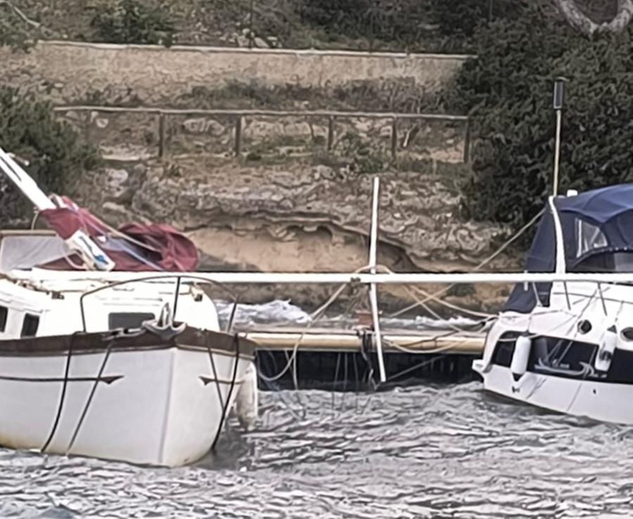 Maltempo, due barche danneggiate