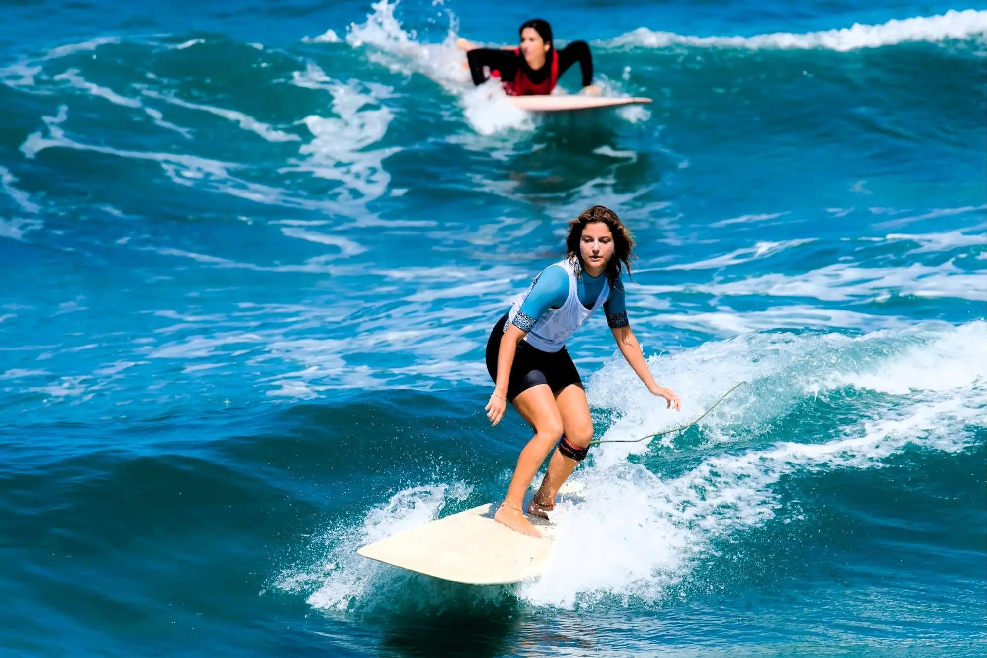Girl Surf Power 2026