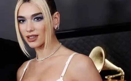 #AccaddeOggi: 22 agosto, tanti auguri a Dua Lipa