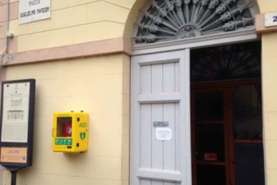 A Laconi un defibrillatore davanti al municipio