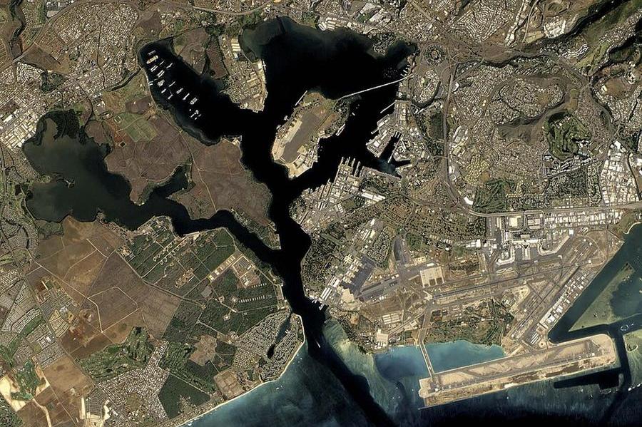 Pearl Harbor vista dal satellite