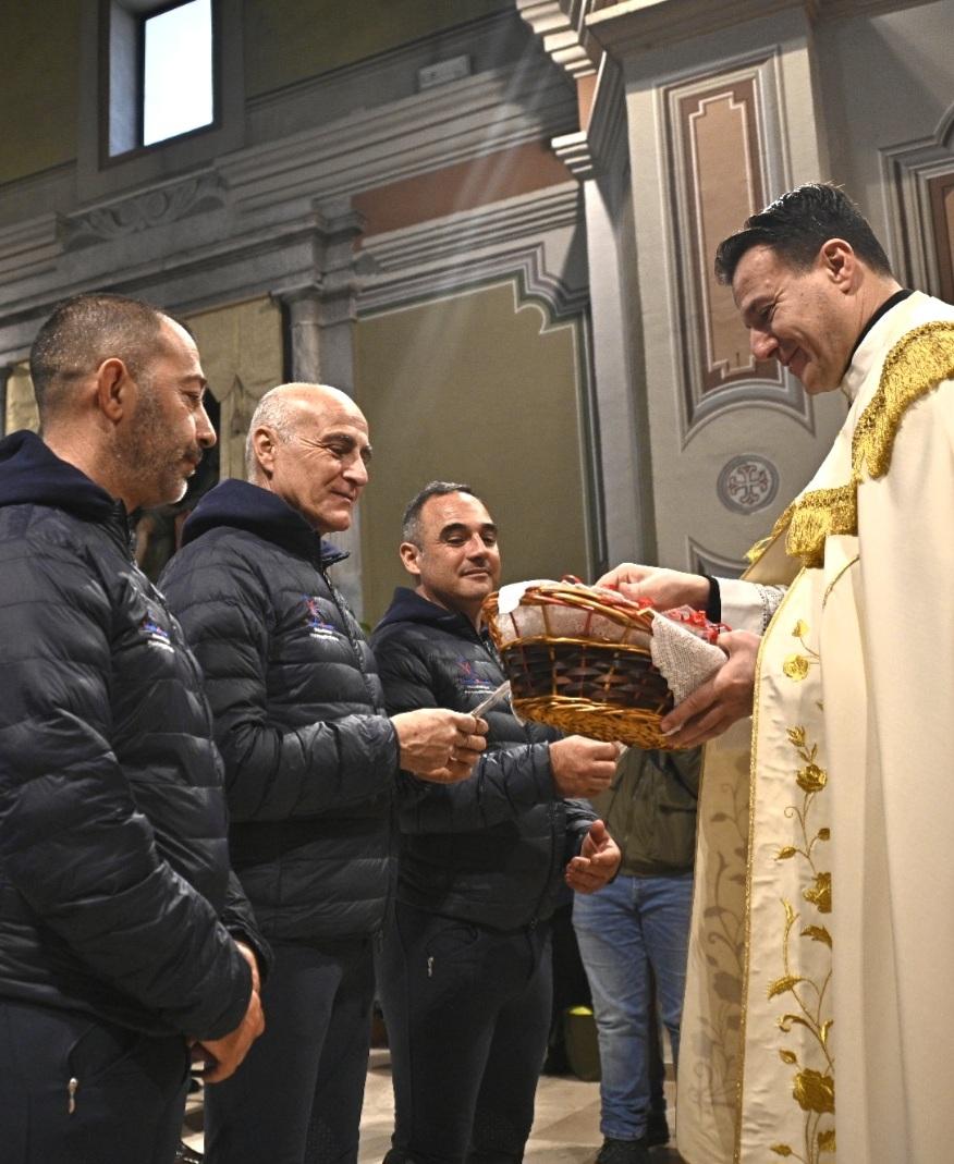Riti antichi e feste, ora è Sartiglia