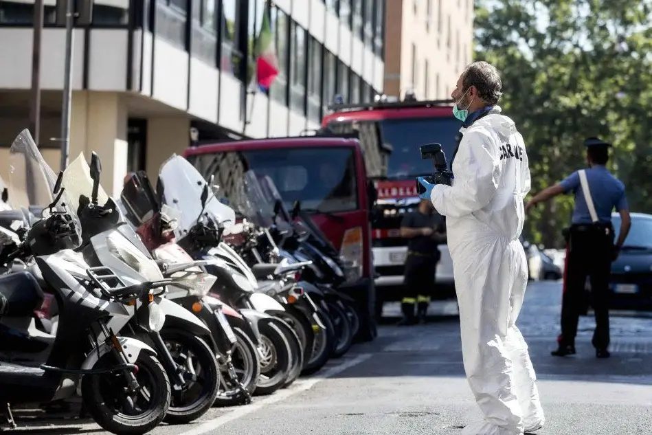 Roma, carabiniere ucciso a coltellate
