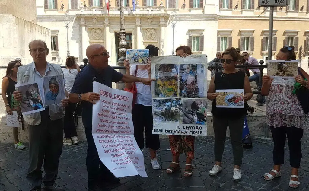 Una protesta di Sardegna Pulita a Montecitorio (foto Simone Farris)