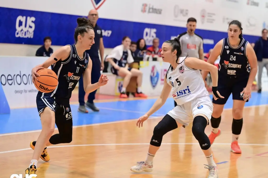 Bovenzi, play del Cus Cagliar (foto Chiaramida)