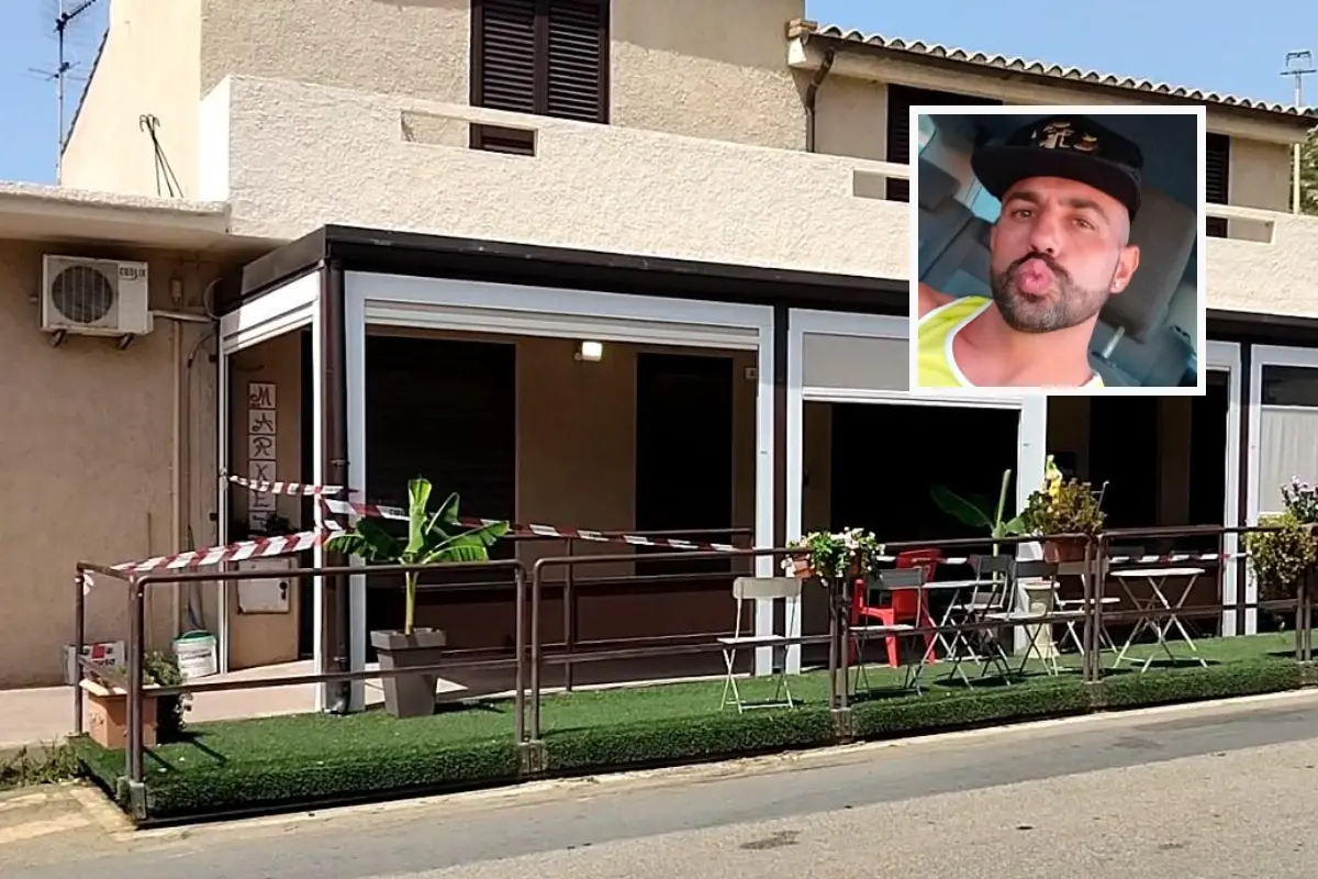 Nello sfondo il bar di Solanas gestito dalla coppia di coniugi. Nel riquadro a destra Alessandro Pintus