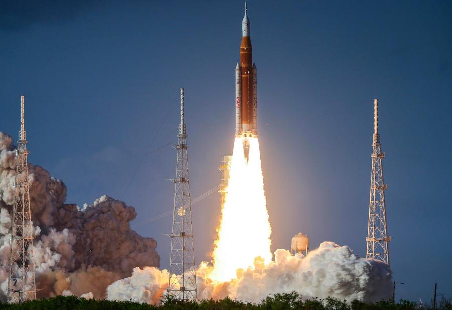 Ritorno alla Luna, è partita Artemis II: a bordo quattro astronauti, la missione durerà 10 giorni