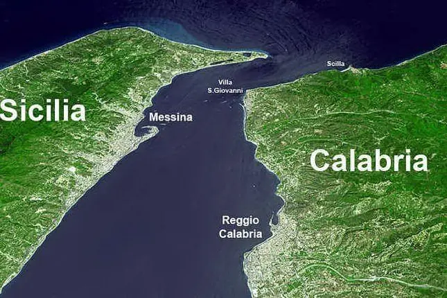 Lo Stretto di Messina (Wikipedia)